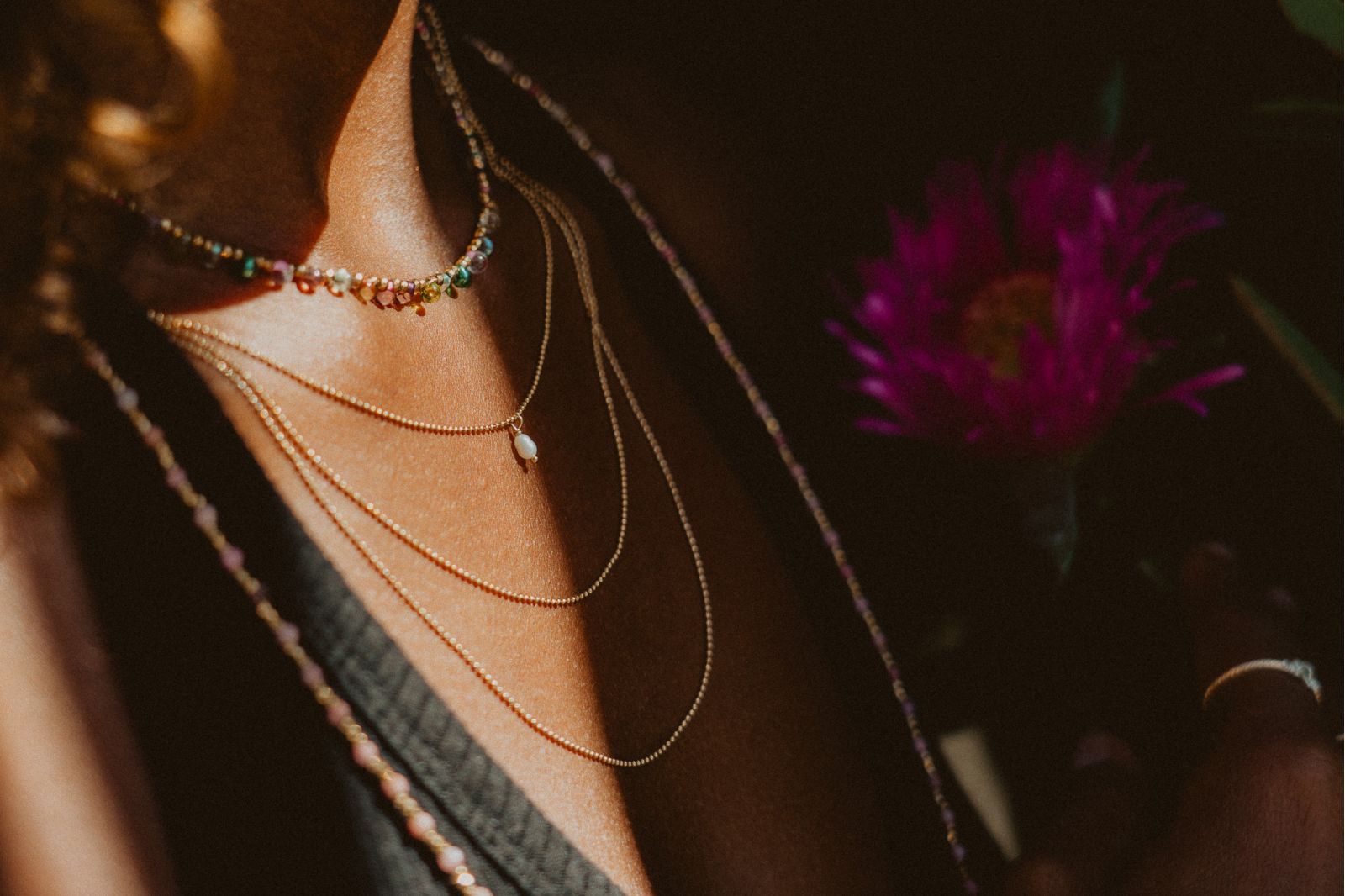 Loumaé Bijoux 2 Loumaé Bijoux est une marque française spécialisée dans les bijoux haute fantaisie faits main.