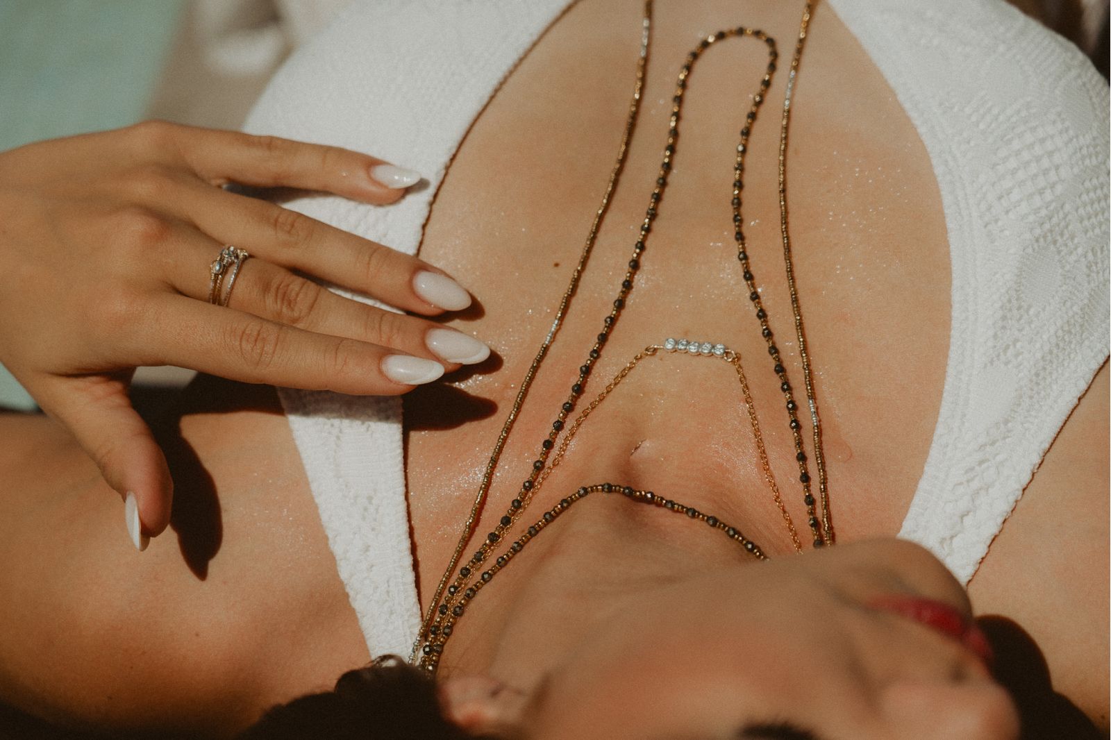 Loumaé Bijoux 1 Loumaé Bijoux est une marque française spécialisée dans les bijoux haute fantaisie faits main.