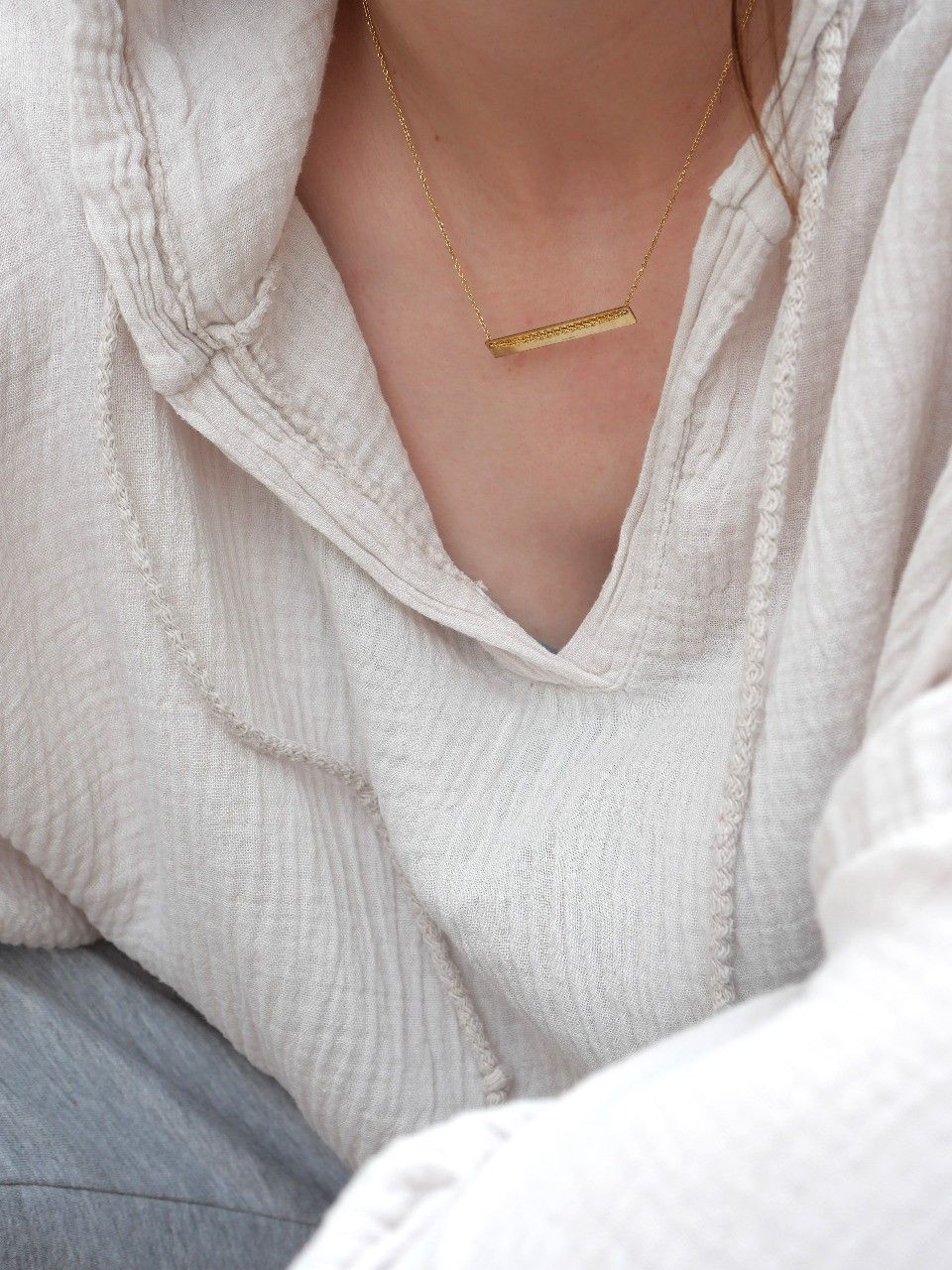 Collier avec un chaine fine et un pendentif rectangle en Gold Filled