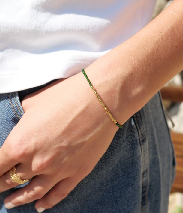 bracelet fin en pierres naturelles vertes