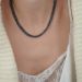 collier femme multi rangs en pierres grises
