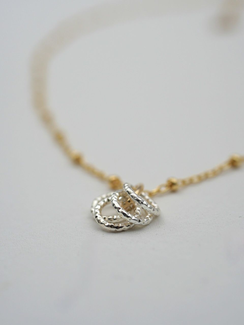 collier fin femme ras de cou