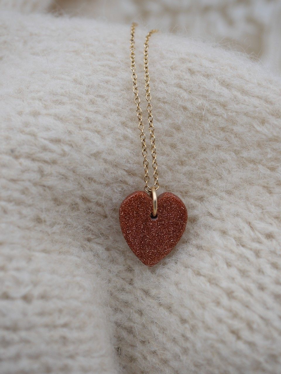 collier femme fin en gold filled et pierre marron