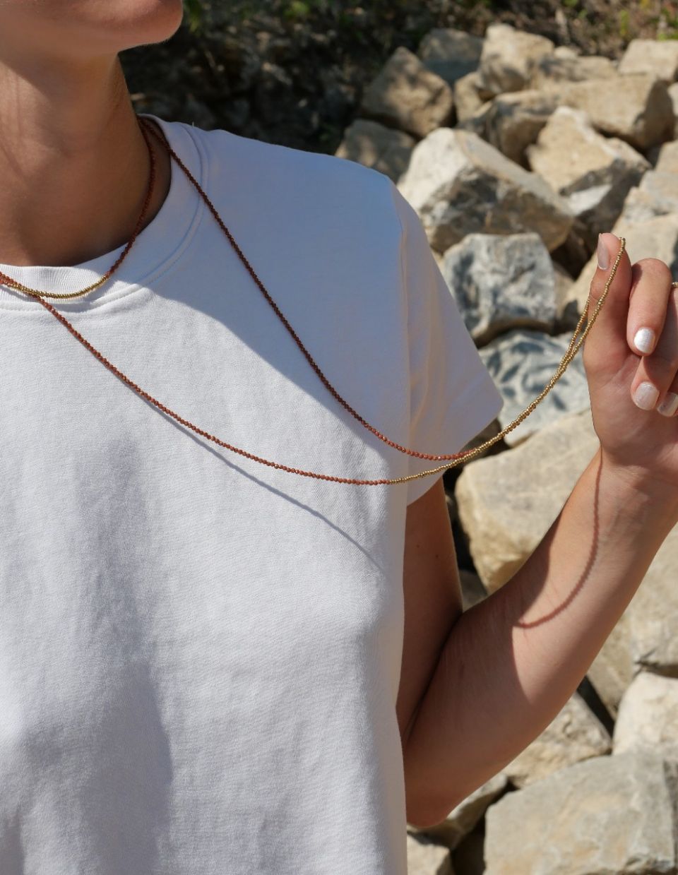 sautoir fin en pierres naturelles