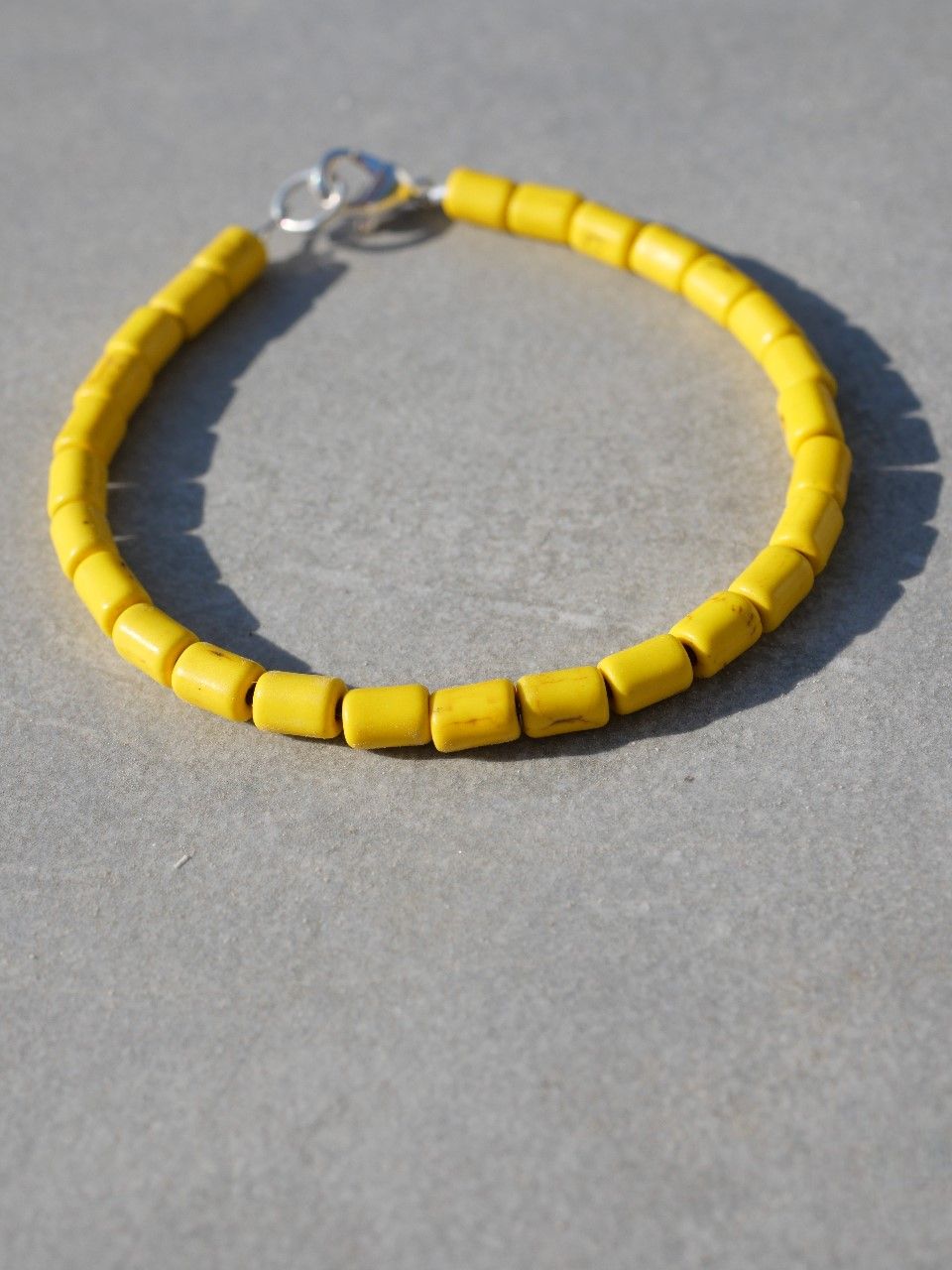 Bracelet homme en pierres naturelles jaune