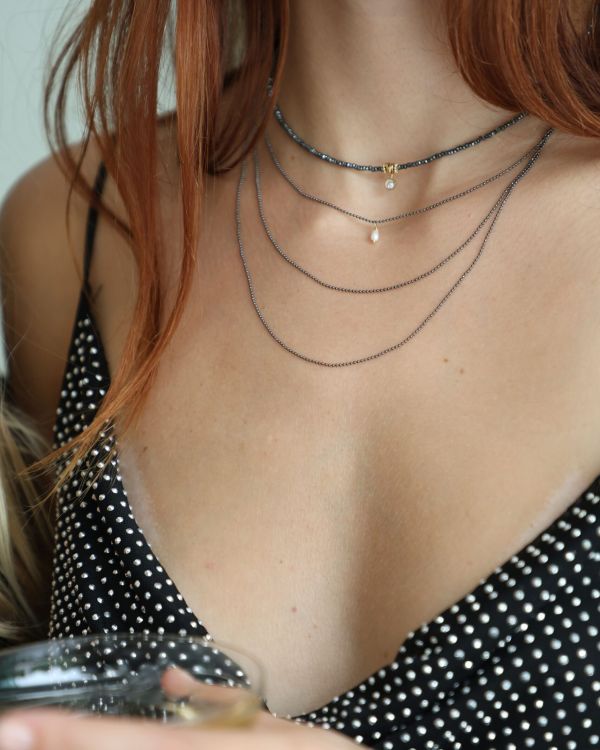 Collier fin plaqué or 3 microns 18 carats avec un pendentif en pierres semi précieuses