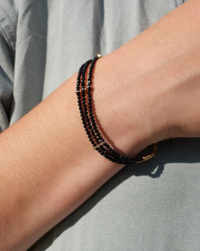 bracelet noir, bracelet en pierres noires, bracelet en spinel, bracelet multi rang