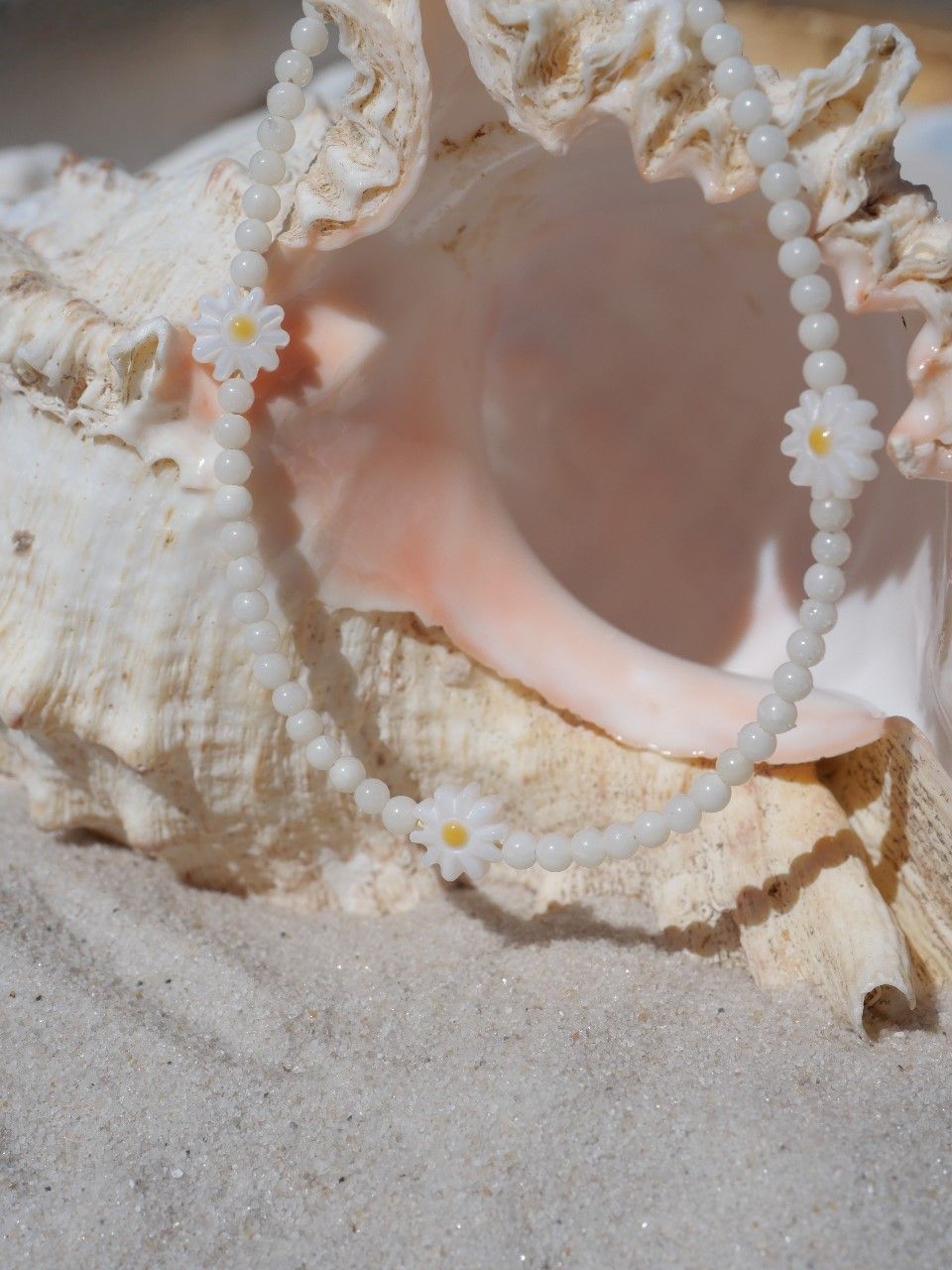 collier femme en coquillage et nacre