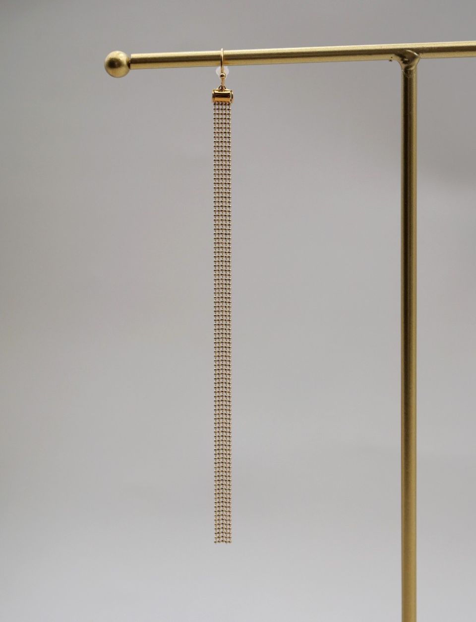 boucles d'oreilles longues femme, mono boucle, boucles d'oreilles plaquées or