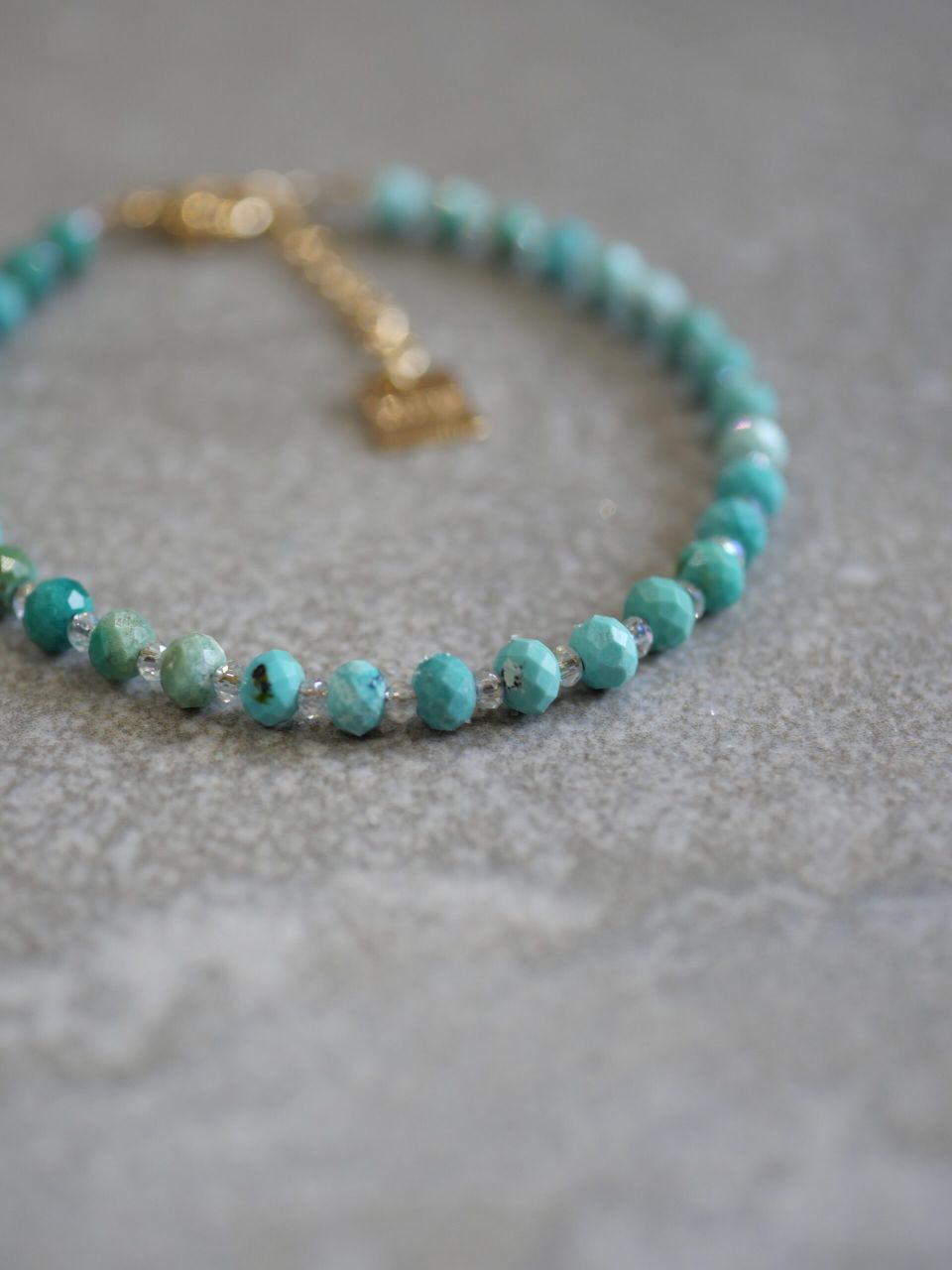 bracelet bleu en pierres semi précieuses