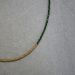 collier ras de cou en pierres vertes