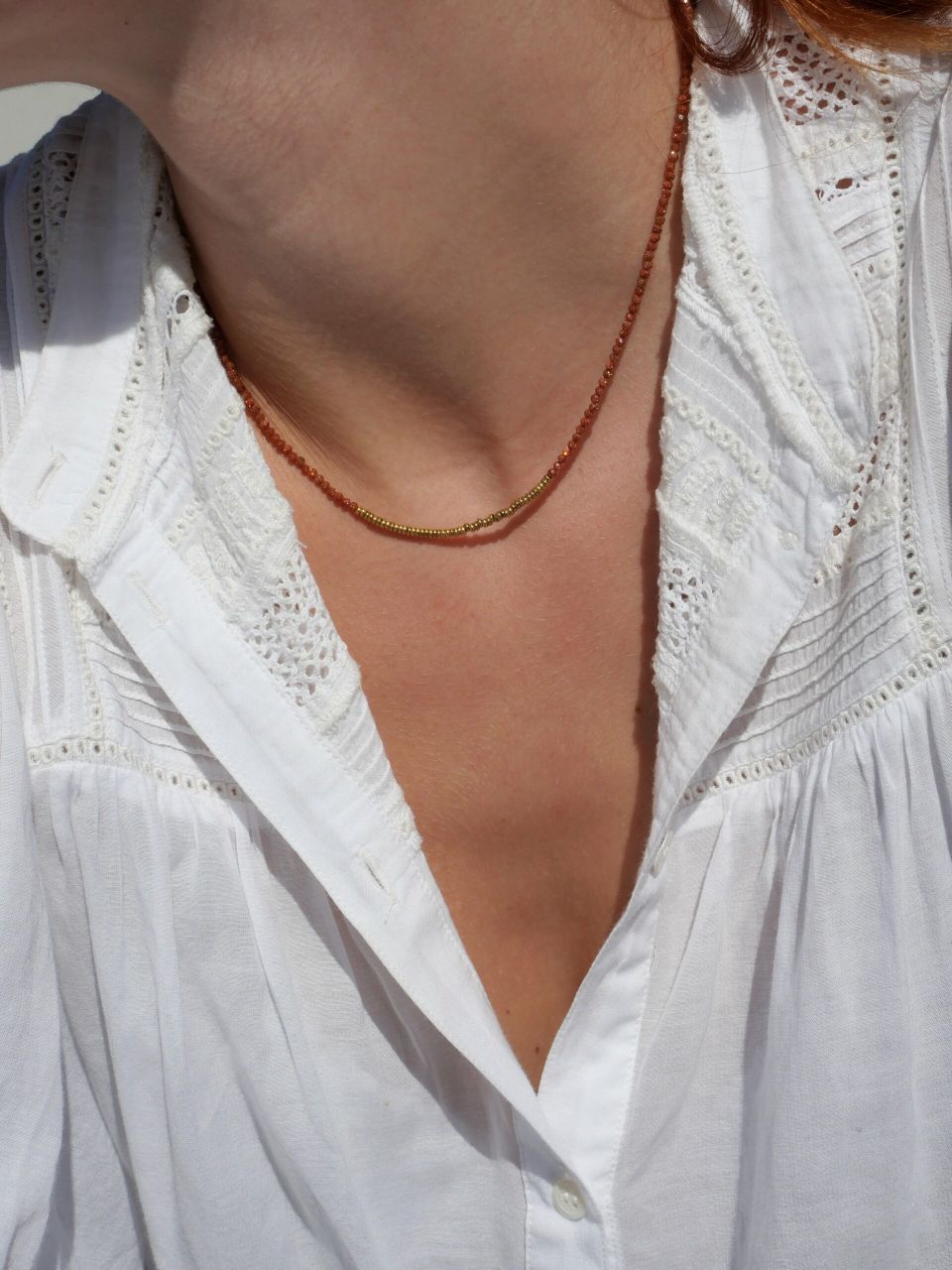 collier fin en pierres naturelles