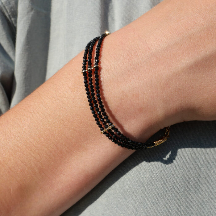 bracelet noir, bracelet en pierres noires, bracelet en spinel, bracelet multi rang