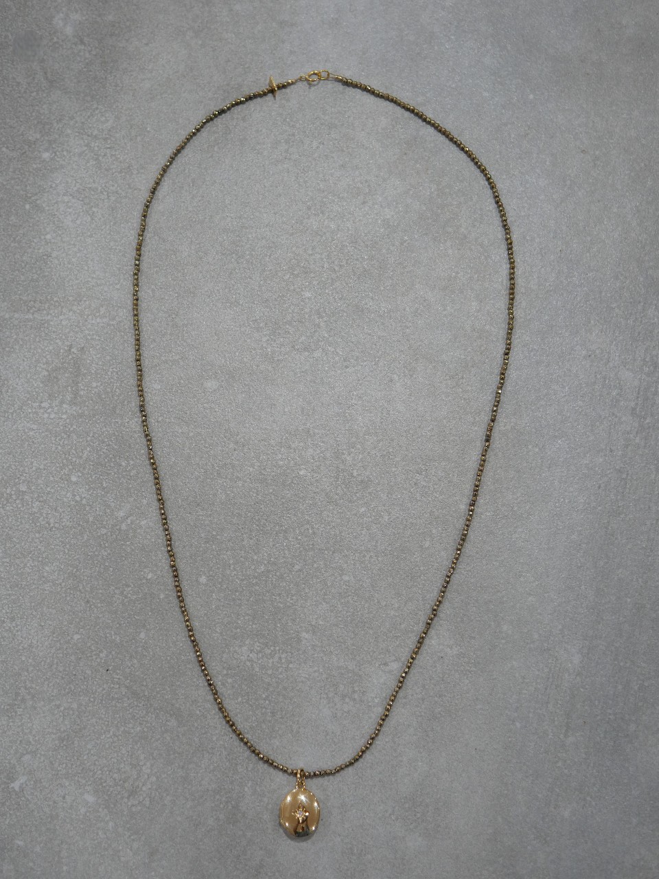 collier femme porte bonheur en pierres naturelles