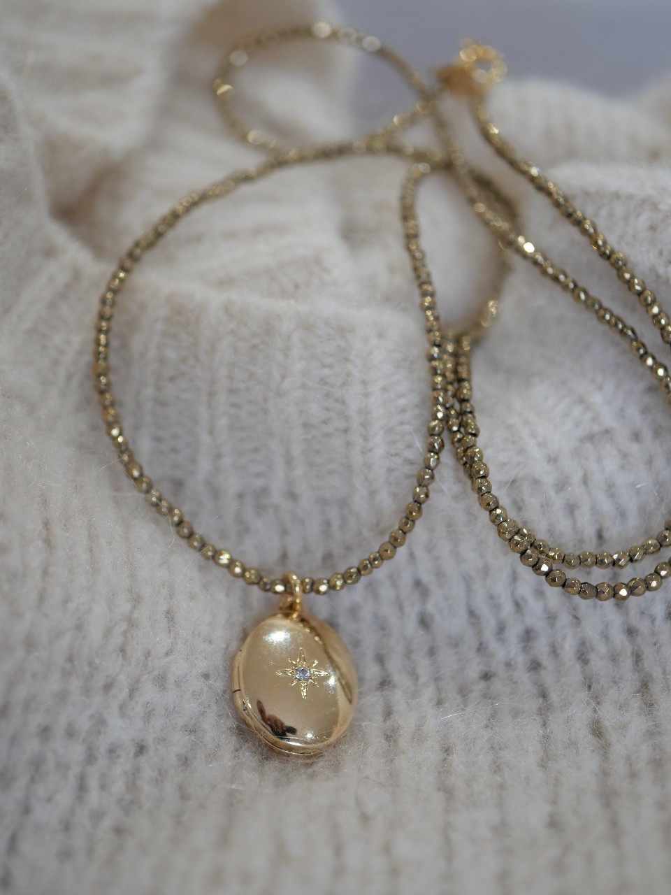 collier femme porte bonheur en pierres naturelles