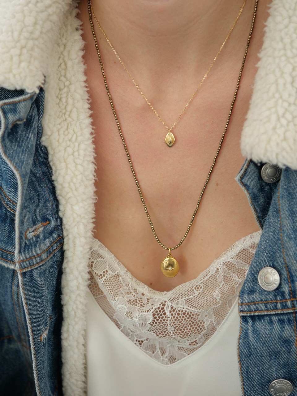 collier porte bonheur en pierres semi précieuses