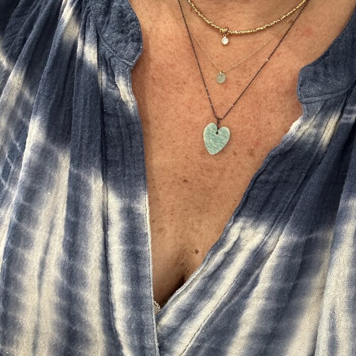 collier en argent rhodié noir et pierre naturelle d'amazonite