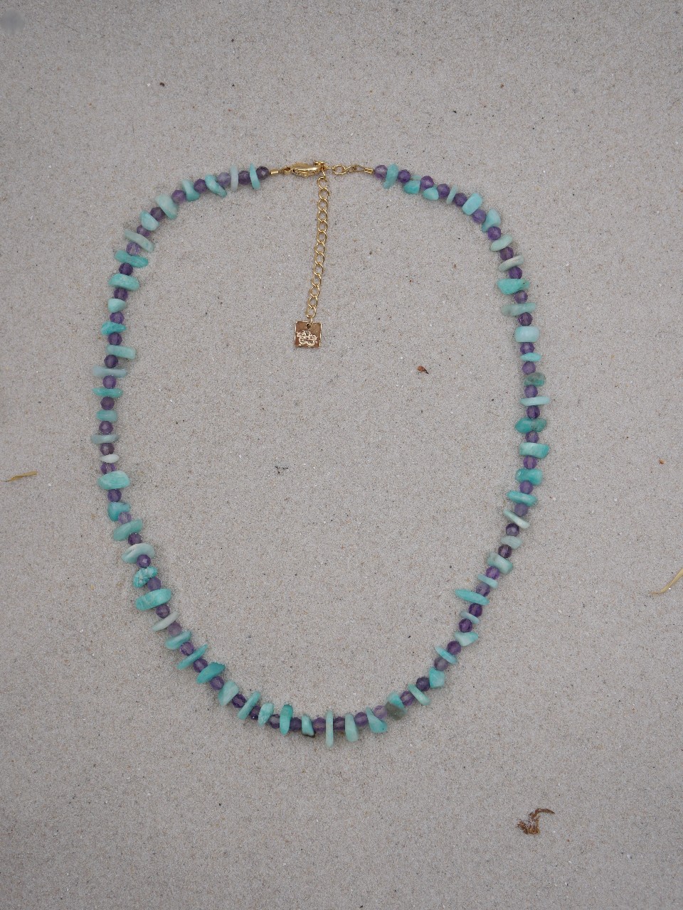 collier en pierres naturelles