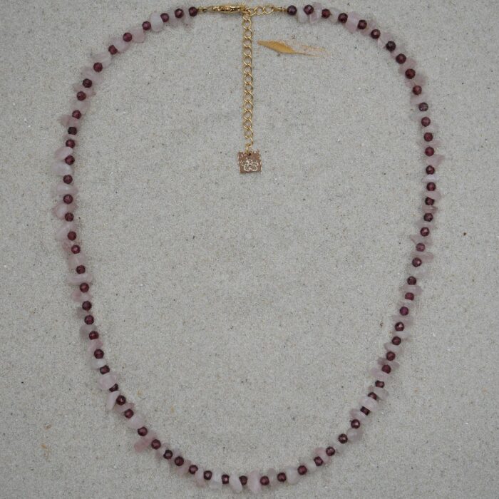 collier femme en pierres naturelles rose