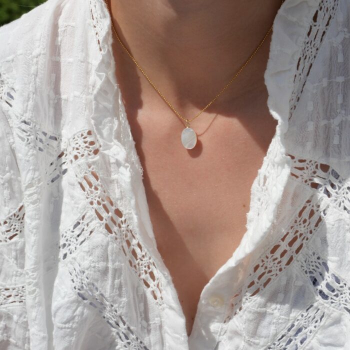 collier femme en gold filled et nacre