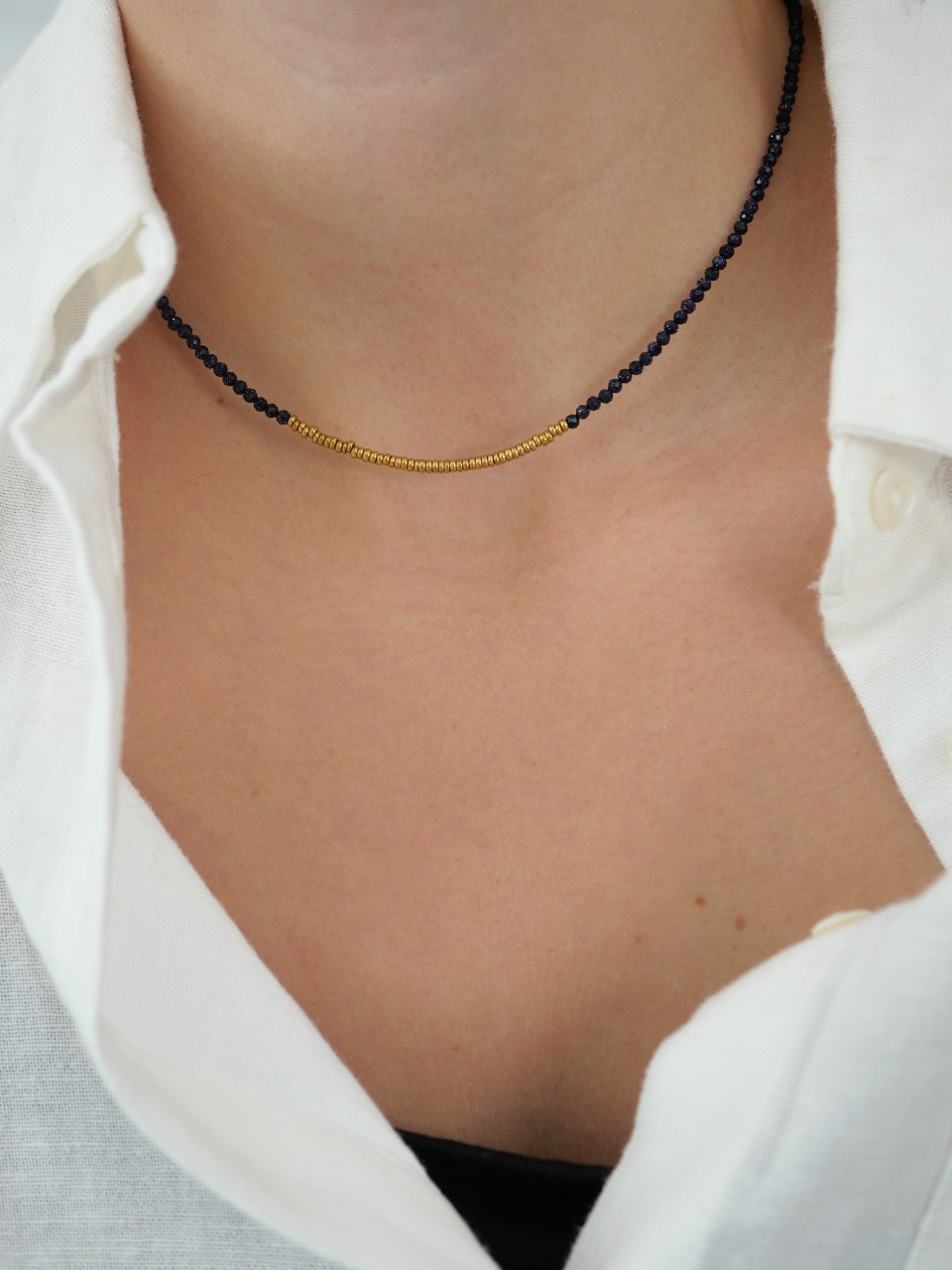collier ras de cou en pierres semi precieuses