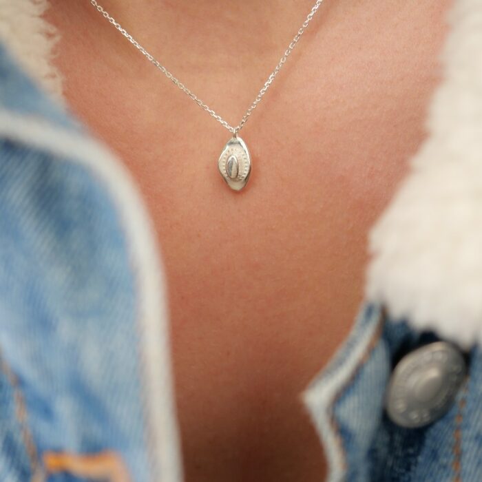collier en argent massif d'inspiration western, cowboy
