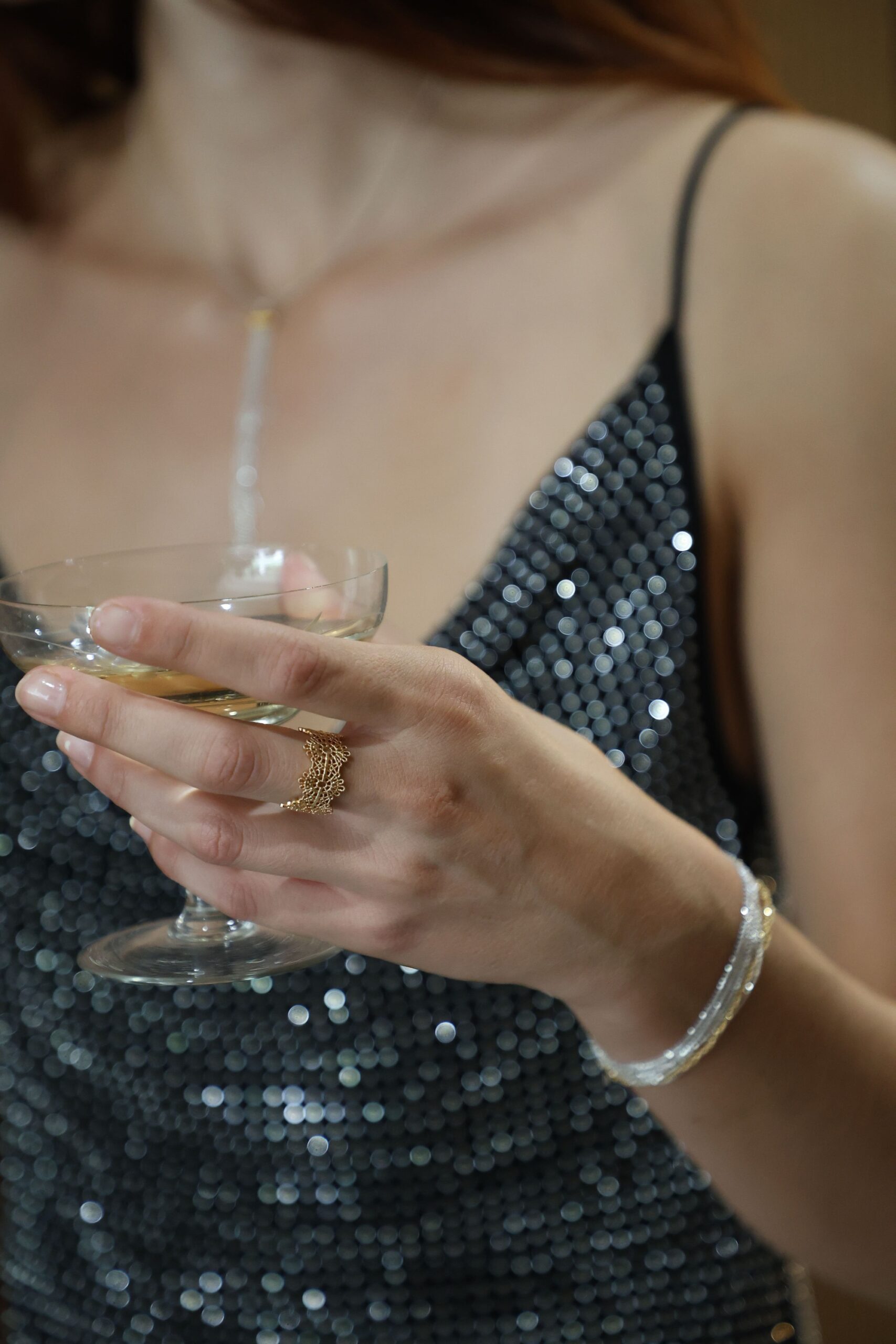 Bague fine souple en maille boule plaquée or 3 microns 18 carats