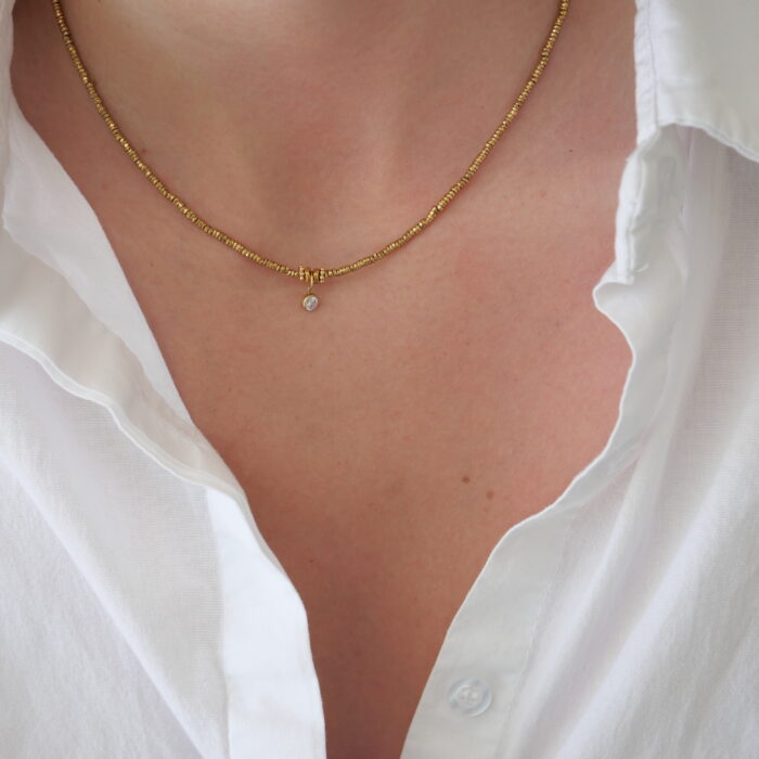 collier fin femme intemporel pierres naturelles or laminé gold filled