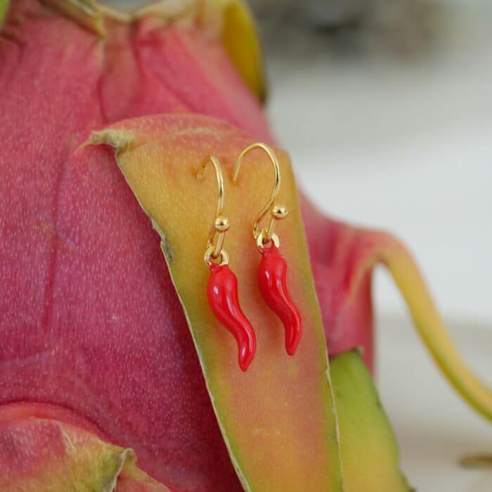 Boucles d’oreilles argent avec mini piment rouge émaillé suspendu
