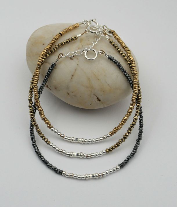 Bracelet fin en pierres naturelles et argent 925