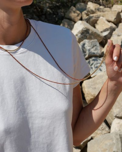 sautoir fin en pierres naturelles