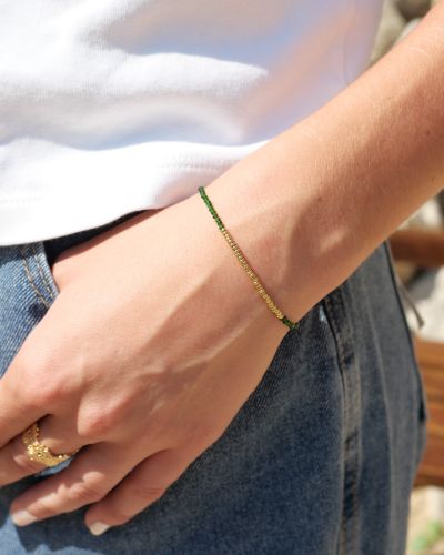bracelet fin en pierres naturelles vertes